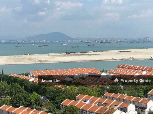 Luxury Condominium With Pool View And Seaview