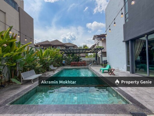Renovated & Fully Furnished | 3 Storey Bungalow Kristal Court Seksyen 7, Shah Alam