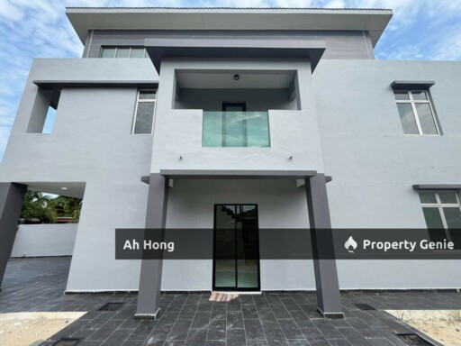 Pulai Indah / Double Storey Corner Lot / Renovated / Freehold