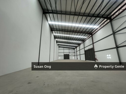Rent-Puncak Alam-brand new-Semi D factory-with loading bays