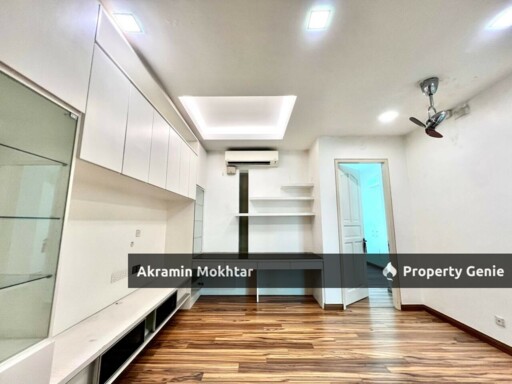 An Exclusive Three Storey Semi Detached House, Seksyen 13, Shah Alam For Sale