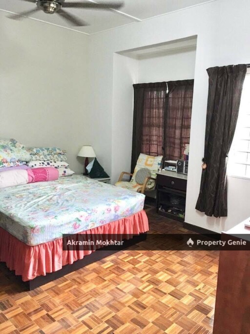 Freehold, Facing Open & Renovated | Double Storey, Taman Bukit Emas @ Seri Kembangan