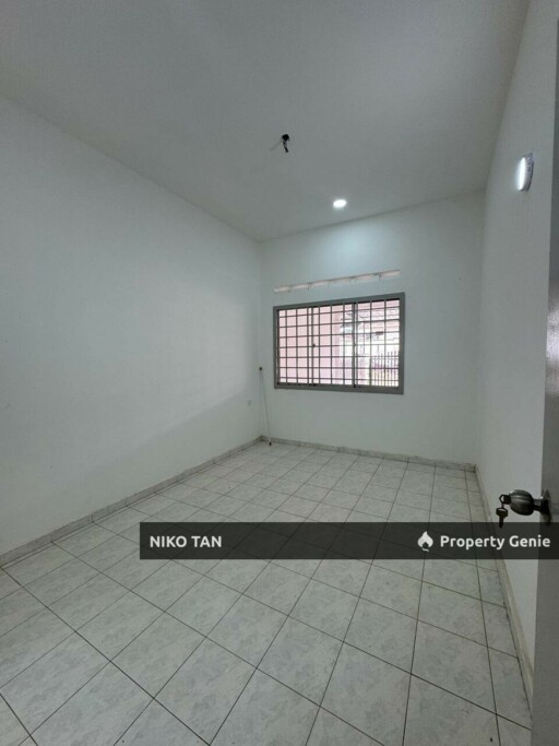 Jalan Santalia Single Storey with Unblock View For Sale