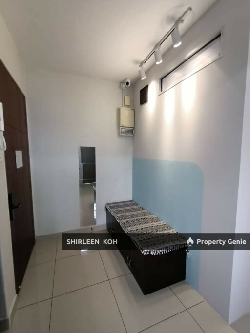 Female room renting at Larkin Heights @ Larkin Idaman