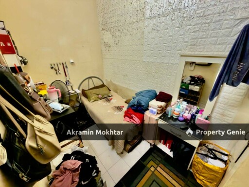 END LOT 3 Storey Terrace De Puncak Ukay, Taman Ukay Perdana, Ampang Selangor .