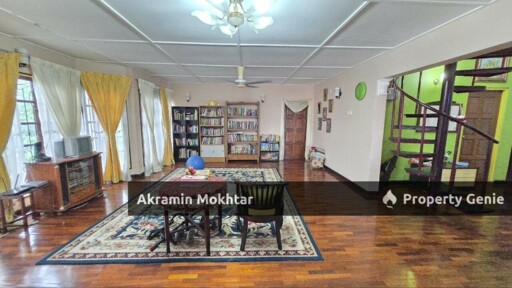 FREEHOLD, CORNER LOT & FULLY RENOVATED | BUNGALOW DOUBLE STOREY TAMAN PAROI JAYA SEREMBAN