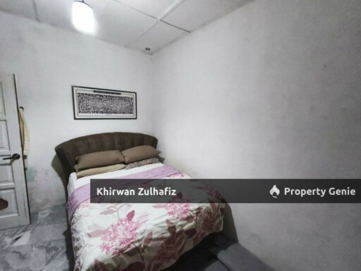 Jalan Teratai Facing Open near Public Bank Bukit Beruntung Double Storey For Sale