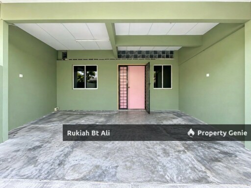 Teres 1.5 Tingkat in Rasah Jaya, Freehold 1600 sqft