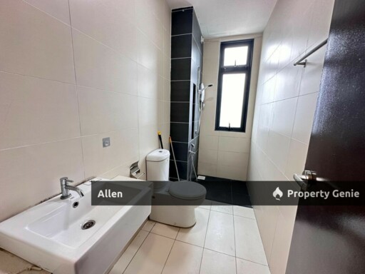 8 Scape Residence Apartment – 2 Bed 2 Bath, High Floor, Fully Furnished