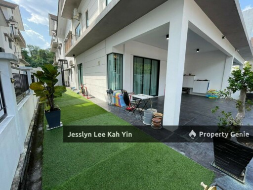 3 Storeys Semi D Cluster, Villa Astana Kajang Fully Furnished For Sale