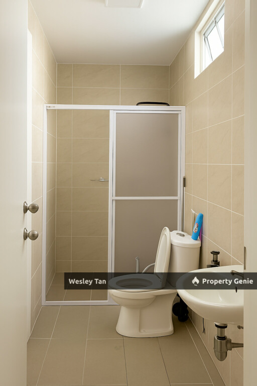 Taman Anjung Gapam , Bemban / Ayer Keroh - 2 Storey Bungalow | Renovated | Partial Furnished | Serious Owner, View To Offer
