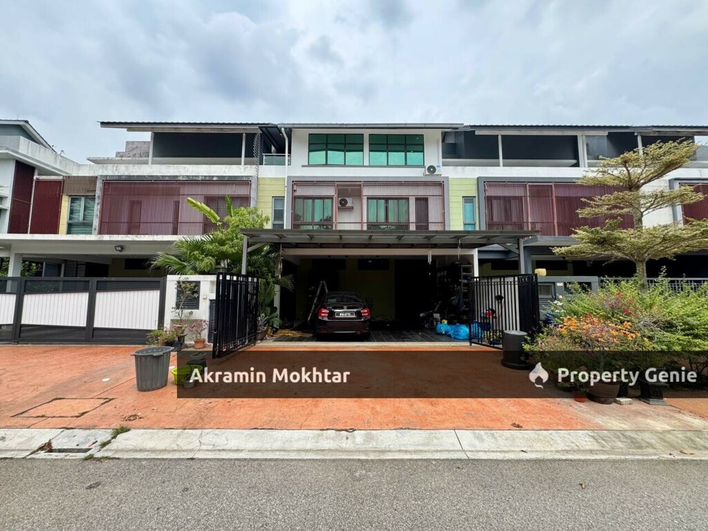 Freehold & Facing Open | 3 Storey Superlink Terrace Thistle Grove Denai Alam Renovation And Additional Bedroom .