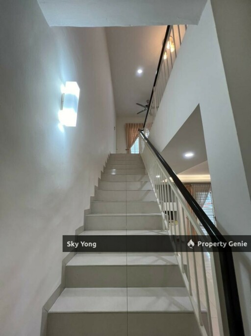Raja Uda 2.5 Storey Terrace House Fully Furnished For Rent