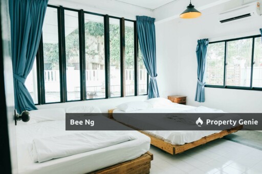 Taman Bukit Kempas/double Storey Bungalow