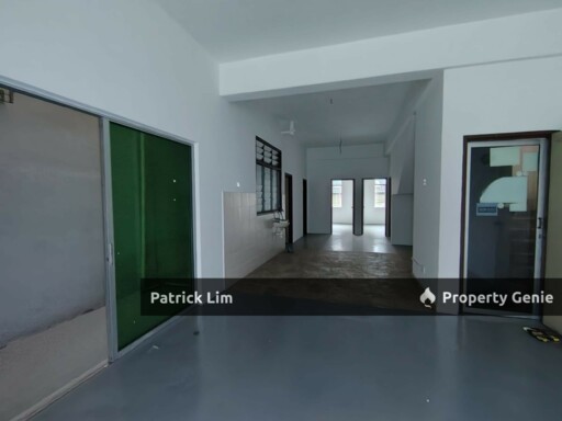 HOT RENTAL | Bukit Beruang (1st Floor) Shop Lot For Rent