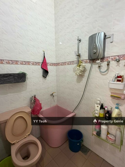 Pulau Gadong 1.5 Storey Terrace