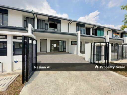 Open Facing Double Storey Bandar Bukit Raja Nadira Klang