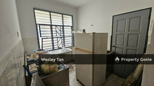 Taman Bukit Cheng 1.5 Townhouse Ground Floor Cheng Freehold Extra Length Car Porch Ori