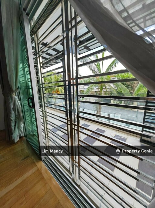 Taman Sutera Utama @Jalan Sutera Pulai Two and Half Storey Terrace Corner House with Fully Renovation