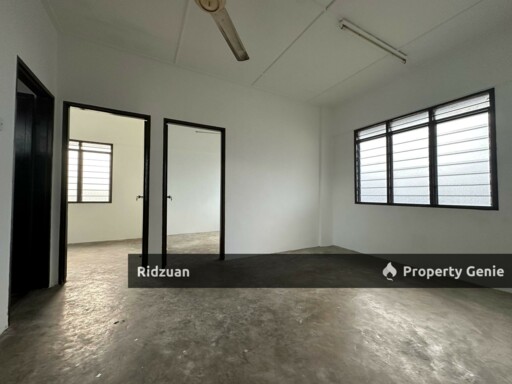 Flat Taman Molek