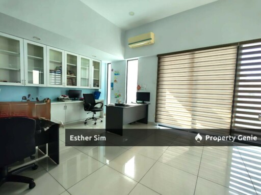Move-In Ready Luxury:  Gated And Guarded 3-Storey Semi-D in the Heart of Raja Uda , Butterworth. Near Schools, HawkerFood Center,Banks Etc.