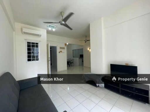 PUTRA PLACE CONDOMINIUM 1000sf LOW FLOOR BAYAN LEPAS