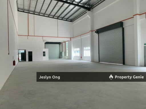 1.5 storey Cluster Factory @ Frontier Industrial Park Desa Cemerlang for Rent