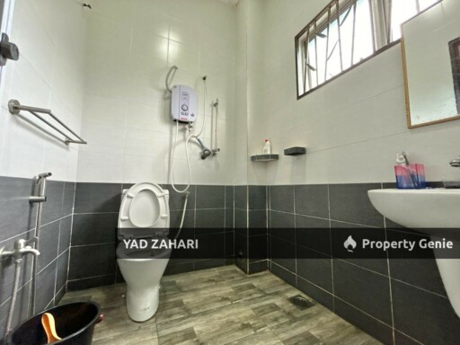Cornerlot Unit and Completed with Renovated & Extended @ Taman Sejahtera, Klang
