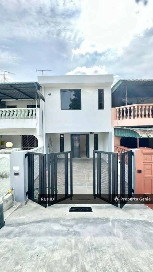FREEHOLD Double Storey House @ Taman Megah Ria Masai | Fully Renovated + Unblock View + Move In Ready!
