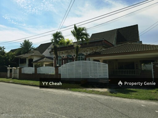 Gunung Rapat, Ipoh 2-storey Bungalow For Sale Taman Maju Rapat