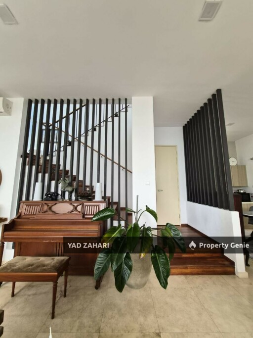 Lakefront Villa, Cyberjaya | 3-Storey Bungalow 3+1 Bedrooms | RM1.8M - Well Maintained, Bright and Airy Unit
