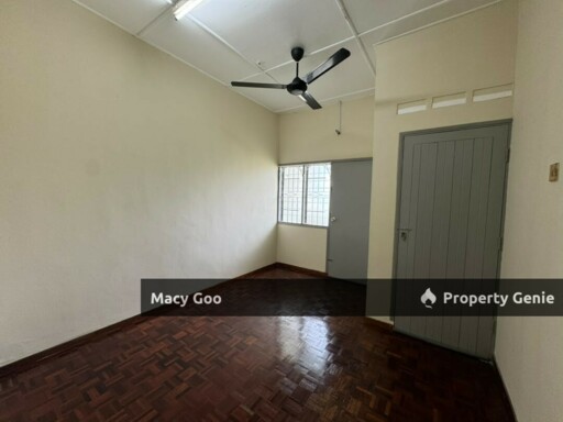 2 Storey Terrace Kampung Enam