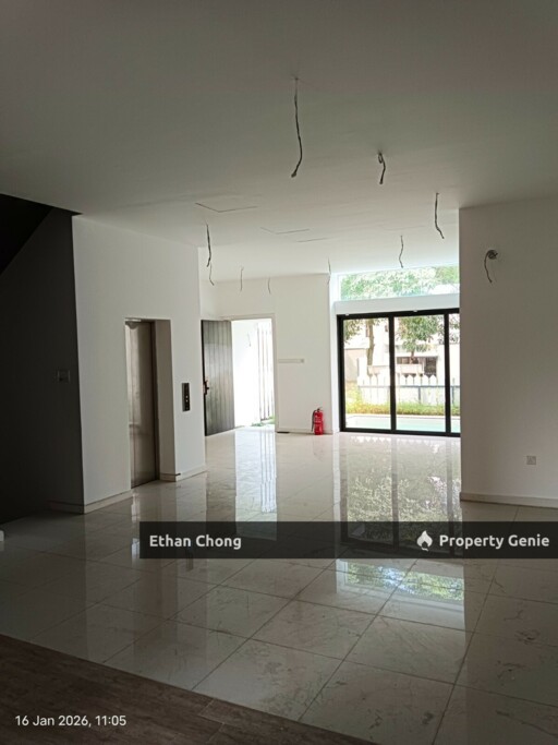 Partially Furnished 3 Storey Terrace House for Sale at Villa Senja, Rawang