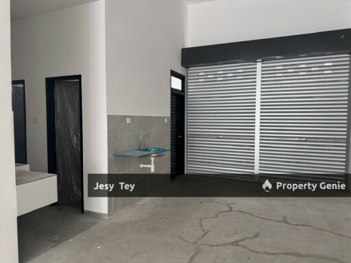 For Rent Setia Tropika Shoplot (Ground Floor)