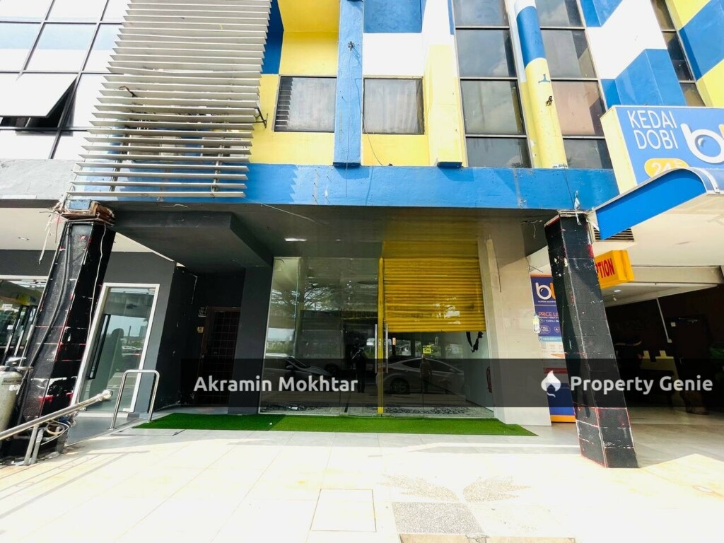GROUND FLOOR, FACING PLAYGROUND & RENOVATED | SHOP LOT GROUND FLOOR INTERMEDIATE UNIT SERI KEMBANGAN