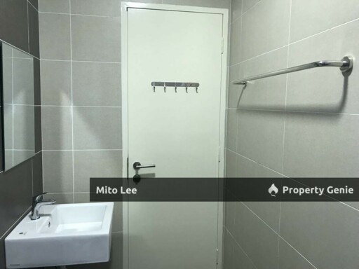 Sky Habitat Near JB CIQ For Sale!!