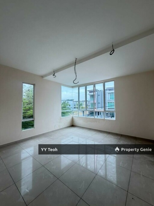 CORNER Bukit Katil Merak Mas Triple Storey Terrace