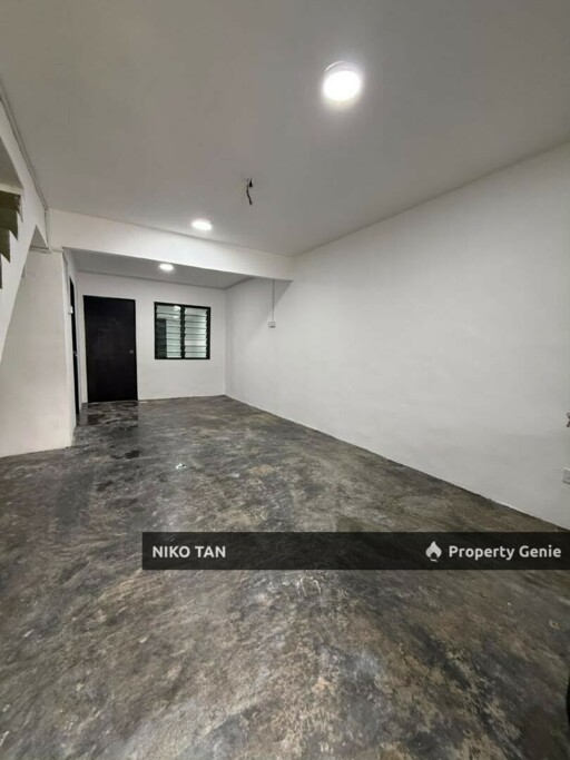 Jalan Molek 2Stry Renovated Taman Molek Johor Bahru