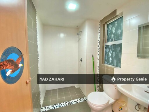 Villa Park, Seri Kembangan | RM330K -  Nicely Renovated, Semi Furnished & Unit Near Lift