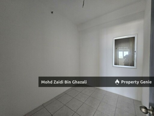 Bare Unit Kita Ria Apartment Cybersouth Dengkil
