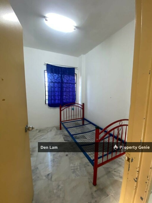 Astana Alam Apartment Puncak Alam Corner Lot for Sale !!