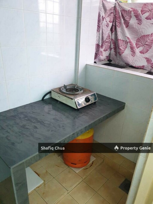 Top Floor Renovated Unit Mahkota Cheras Walk Up Flat For Sale