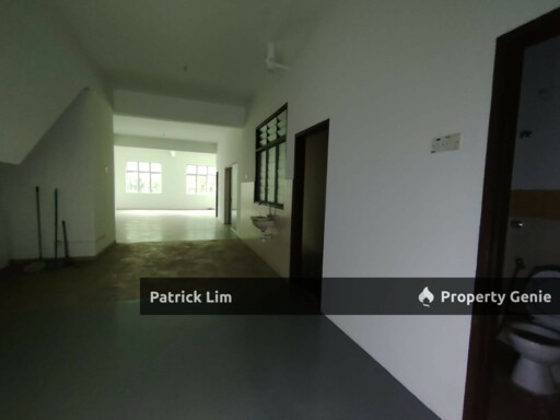 HOT RENTAL | Bukit Beruang (1st Floor) Shop Lot For Rent