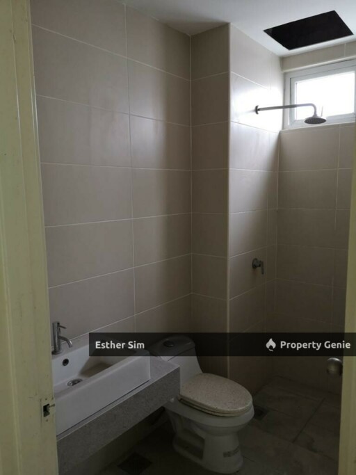 3.5-Storey Corner House @ Bukit Tengah, Jln Song Bang Kheng. [3770sqft, 5+1R](Gated/Guarded With Full Facilities)