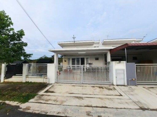 Lilac 2 @ Impiana Casa 3