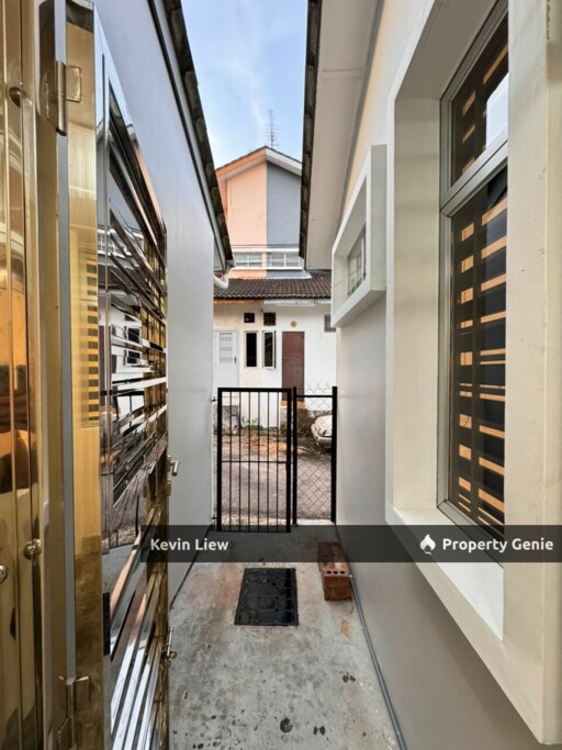 1.5 Sty at Jalan Setia 8/x, Taman Setia Indah