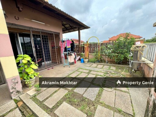Freehold & End Lot | USJ 3 Double Storey Terrace Fully Extended