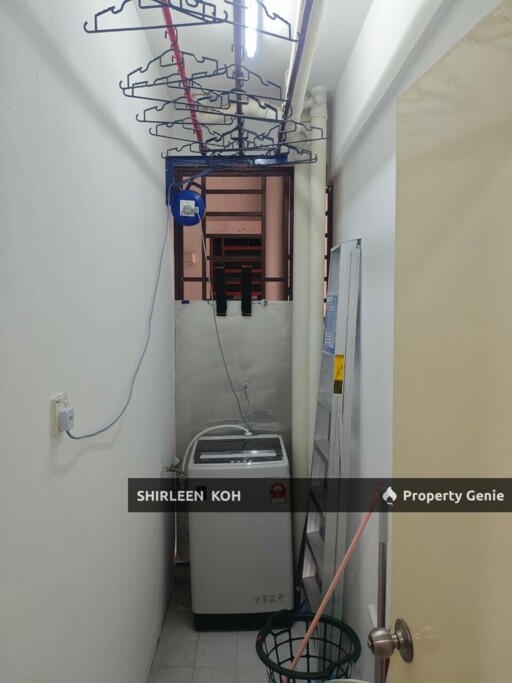Male Room Renting at Suriamas Suite @ Larkin JB