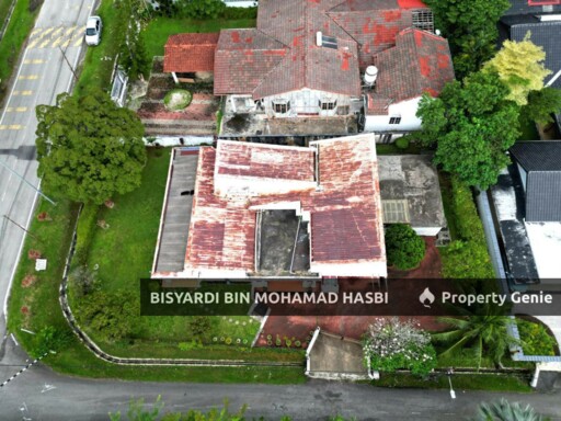 Exclusive 8,250sq.ft Corner Single Storey Bungalow with Large Land in The Heart of Seksyen 16 Petaling Jaya.
