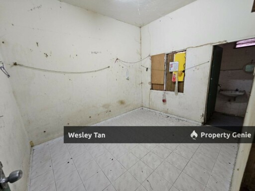Tanjung Minyak Below Value 2 Storey Terrace Extra Length 20 x 80 Sale